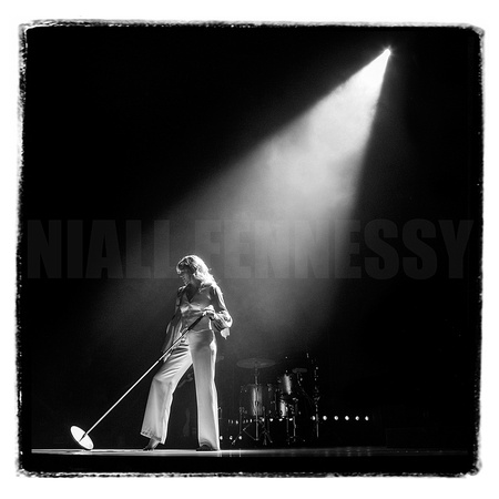 Florence & The Machine, Welsh, Niall Fennessy Rock Photography Spot light